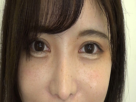 素人娘の全裸図鑑17　今時の女の子12名が恥らいながら脱衣していく様子をじっくり撮影した、変態紳士のためのヘアヌードコレクション　サンプル画像10